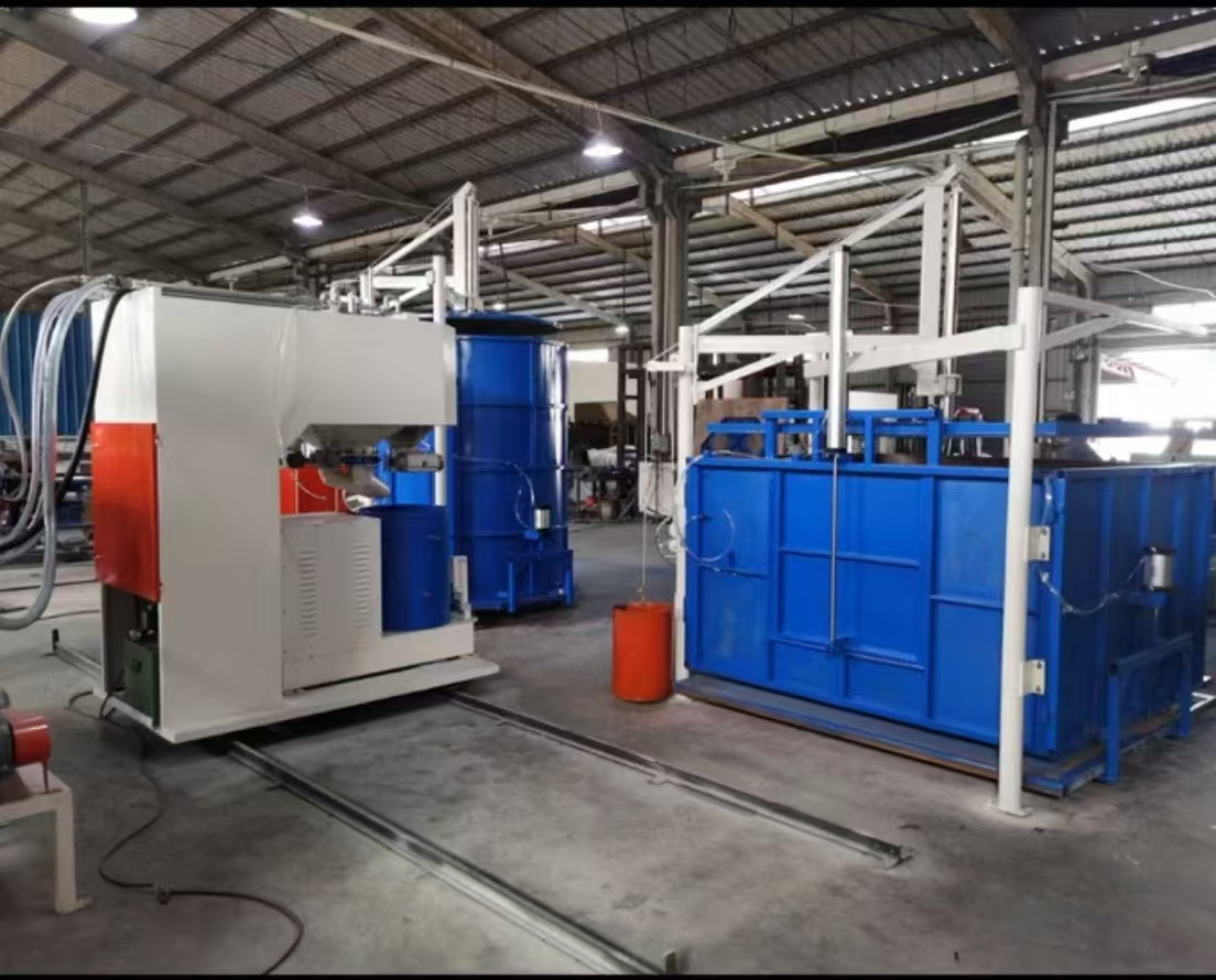 CH-F92 自动箱式发泡机